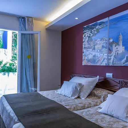 Galeon Otel Sitges