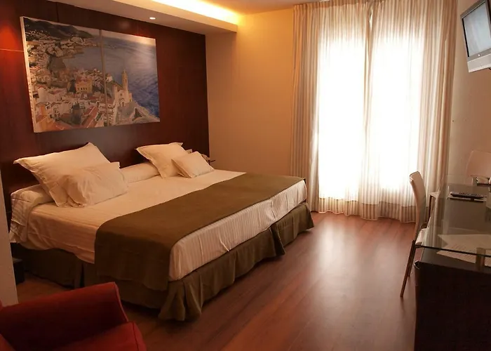 加雷翁酒店 锡切斯